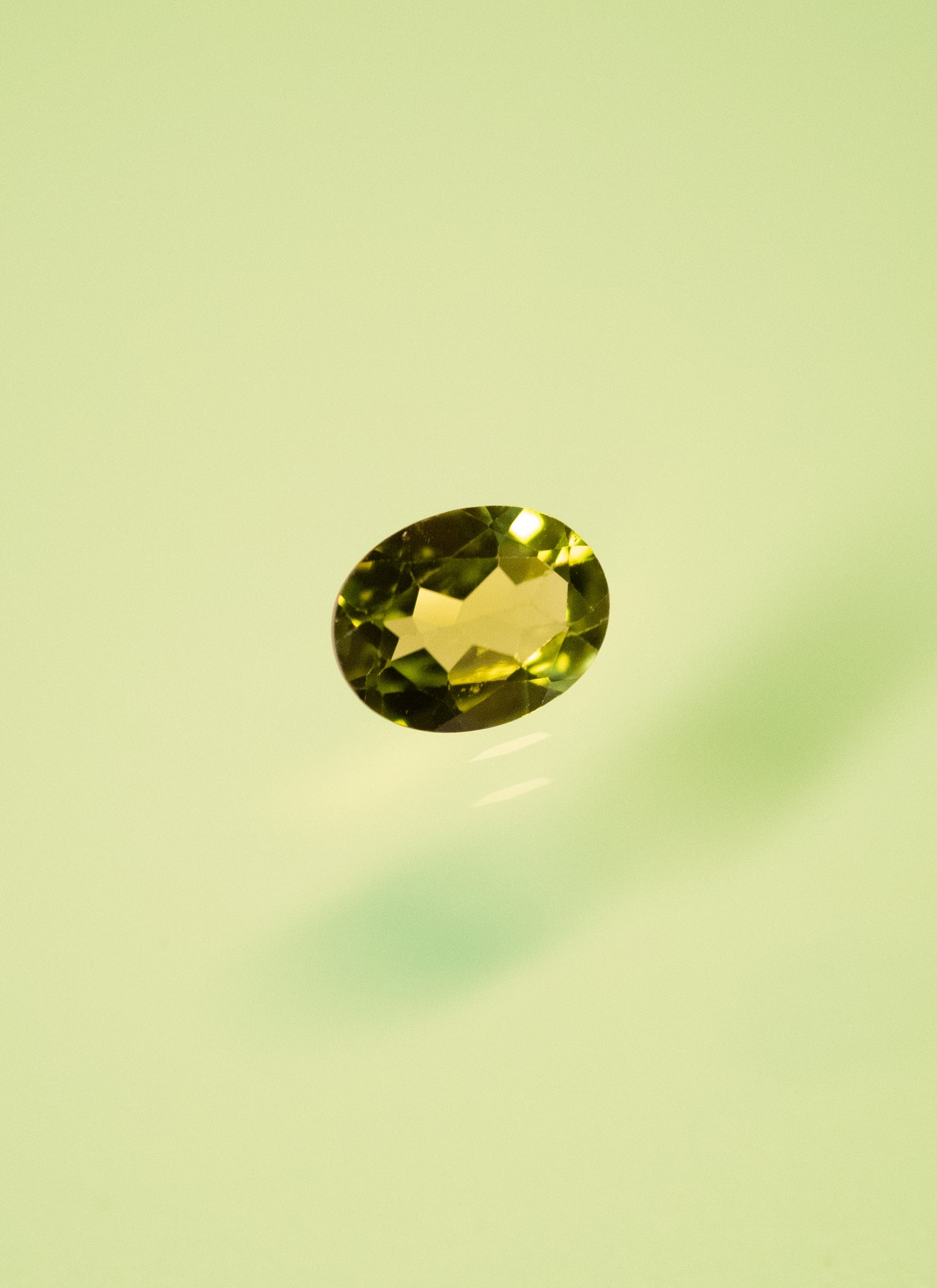 Peridot 1,84 ct.