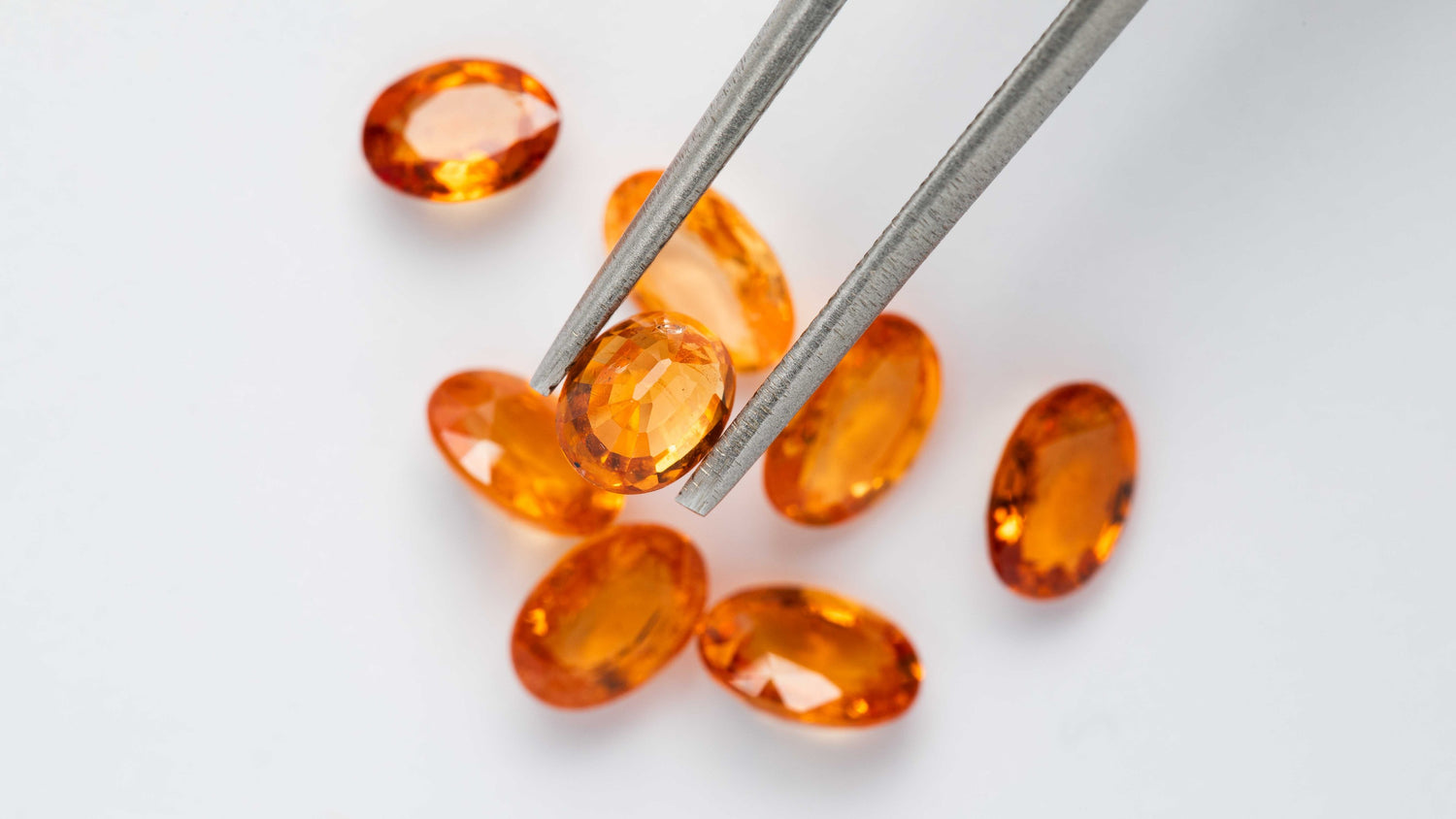 Granat Mandarin Parcel 4,44 cts. 8 Stück